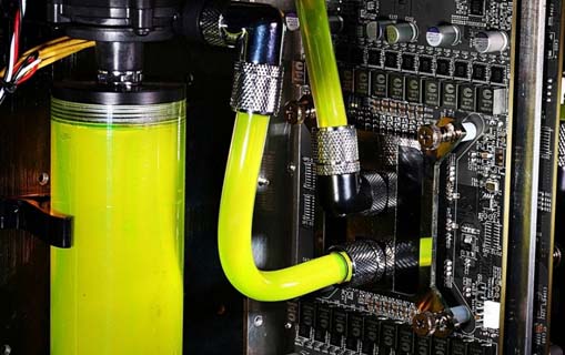 家用電腦的水冷散熱跟風(fēng)冷散熱優(yōu)缺點(diǎn)性能對(duì)比